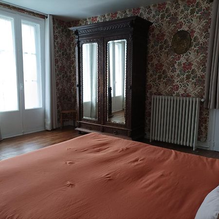 Le Relais des Roses- Chambres d'hôtes Vatan Exterior foto