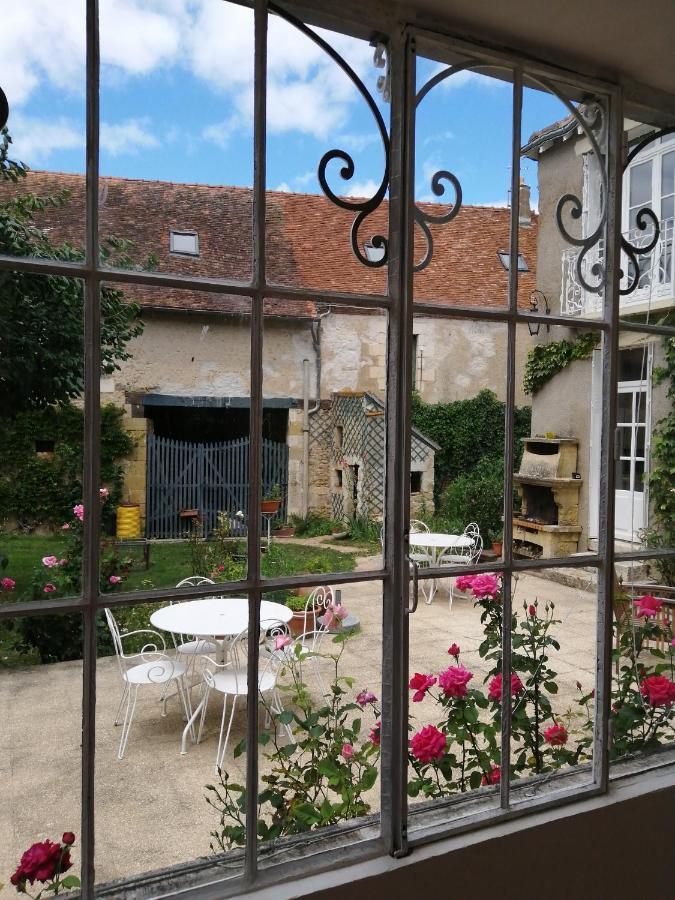 Le Relais des Roses- Chambres d'hôtes Vatan Exterior foto