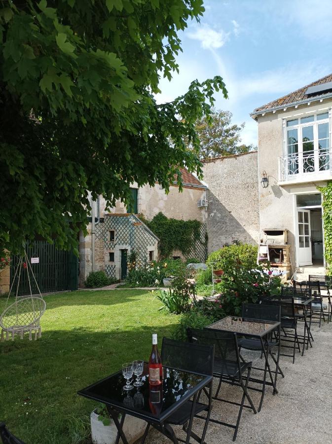 Le Relais des Roses- Chambres d'hôtes Vatan Exterior foto