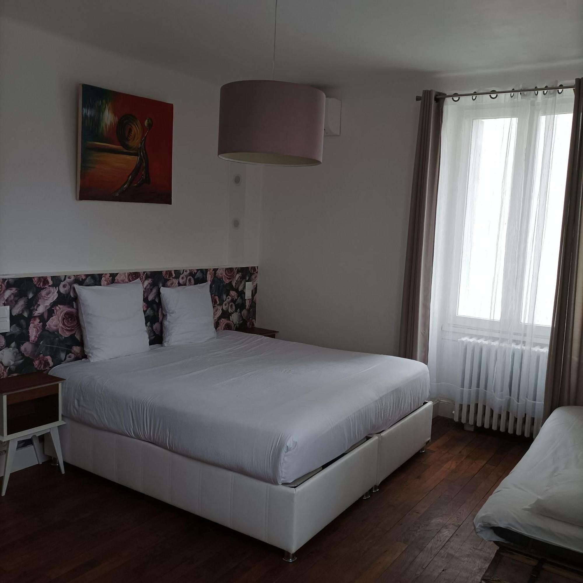 Le Relais des Roses- Chambres d'hôtes Vatan Exterior foto