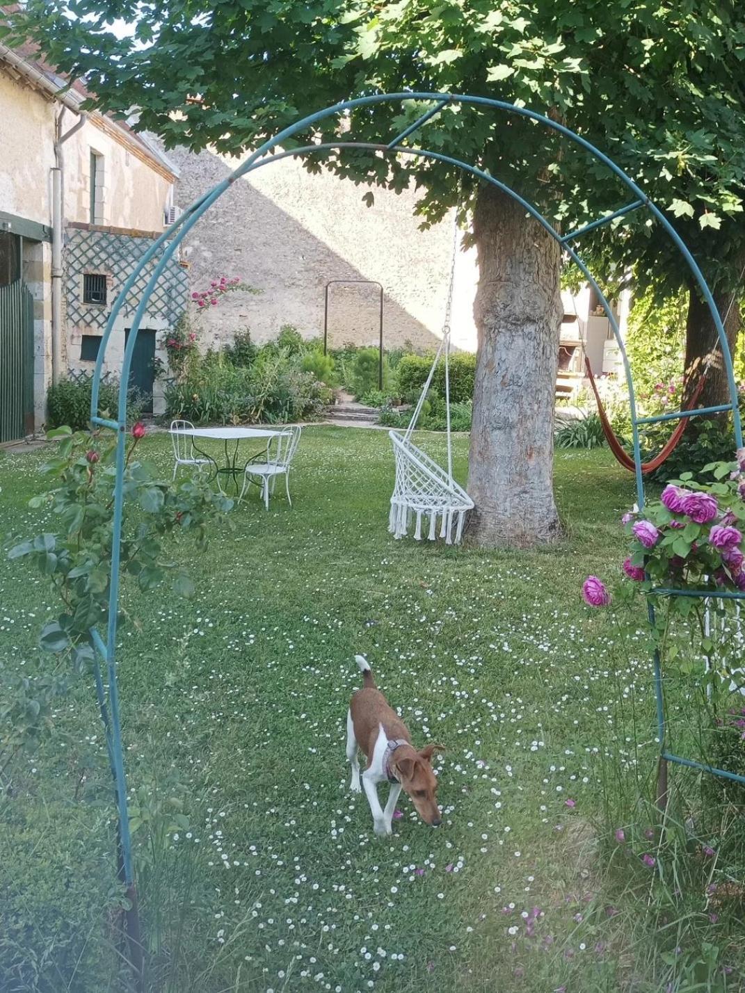 Le Relais des Roses- Chambres d'hôtes Vatan Exterior foto